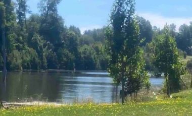Excelente Parcela con laguna en Santuario Villarrica.