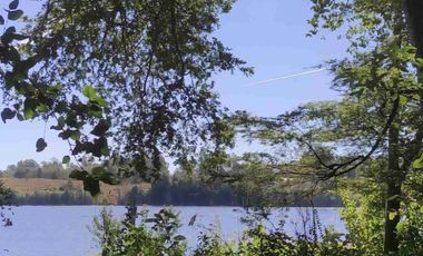 Excelente Parcela con laguna en Santuario Villarrica.