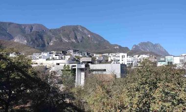 Residencia en venta 5 recámaras Sierra Alta noveno sector Monterrey Sur