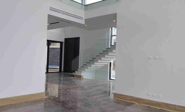 Residencia de lujo en venta 5 recámaras Sierra Alta Décimo Sector Monterrey sur