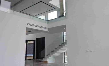 Residencia de lujo en venta 5 recámaras Sierra Alta Décimo Sector Monterrey sur