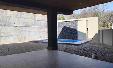 Residencia de lujo en venta 5 recámaras Sierra Alta Décimo Sector Monterrey sur