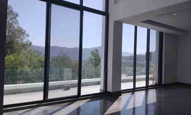 Residencia de lujo en venta 5 recámaras Sierra Alta Décimo Sector Monterrey sur