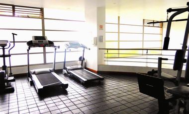 En Conjunto Club House Rodeado de Terraza Privada.