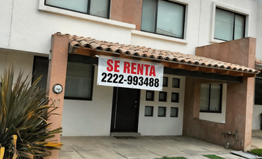 Rento casa en Lomas de Angelópolis en Cascatta.$17,000