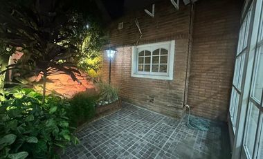 ALQUILER CASA COMERCIAL IDEAL GASTRONOMIA ZONA LOMAS DE MIRADOR