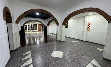 ALQUILER CASA COMERCIAL IDEAL GASTRONOMIA ZONA LOMAS DE MIRADOR