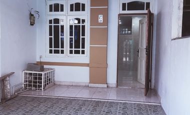 Disewakan rumah di Taman Palem Lestari blok E