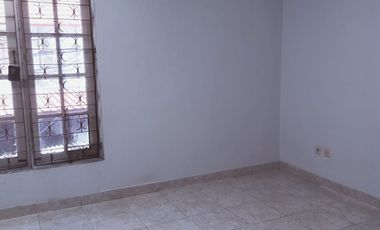 Disewakan rumah di Taman Palem Lestari blok E