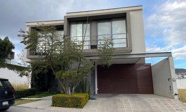 Casa amueblada en renta en Lomas del Molino II