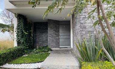 Casa amueblada en renta en Lomas del Molino II