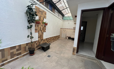 Se vende casa 2 pisos, Barrio el Albergue, Buga-valle