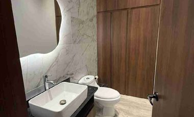 OFICINA EN NIVEL ALTO CON VISTA Y PLUSVALÍA | PLATEA