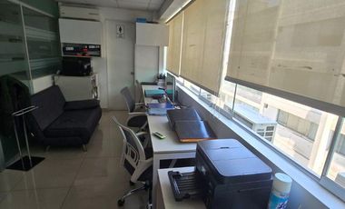 Moderna Oficina 90 m² Chacarilla en Edificio Empresarial