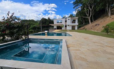 VENTA CASA CAMPESTRE SOPETRAN