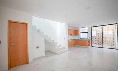 Casa en Venta en Fraccionamiento Pedregal del Bosque, Jalisco.