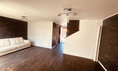 Venta Casa 3 dormitorios 3 baños 2 estacionamientos y Quincho. Quilicura