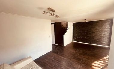 Venta Casa 3 dormitorios 3 baños 2 estacionamientos y Quincho. Quilicura