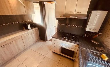 Venta Casa 3 dormitorios 3 baños 2 estacionamientos y Quincho. Quilicura