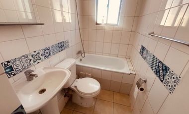 Venta Casa 3 dormitorios 3 baños 2 estacionamientos y Quincho. Quilicura