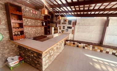 Venta Casa 3 dormitorios 3 baños 2 estacionamientos y Quincho. Quilicura