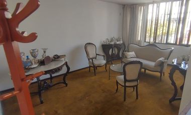 SE ALQUILA o VENDE CASA REMODELADA CERCA A HUACA PUCLLANA. MIRAFLORES