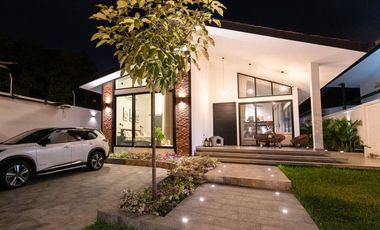 casa independiente con piscina de venta portoviejo