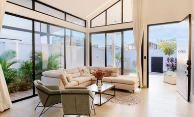 casa independiente con piscina de venta portoviejo