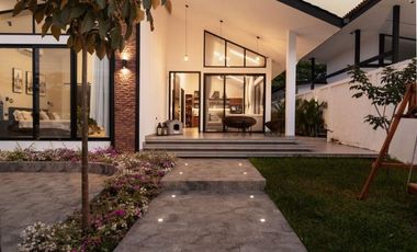 casa independiente con piscina de venta portoviejo