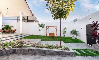 casa independiente con piscina de venta portoviejo