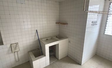 SE ARRIENDA  APARTAMENTO DE 4 HABITACIONES