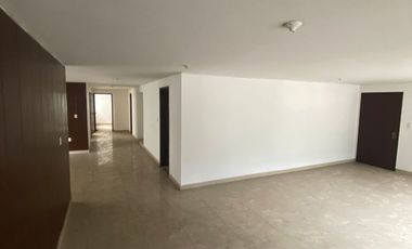 SE ARRIENDA  APARTAMENTO DE 4 HABITACIONES