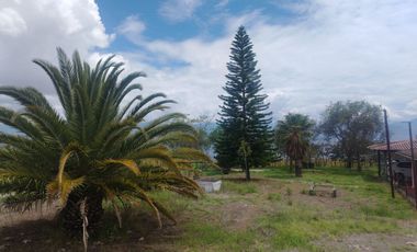 VENDO HERMOSA HACIENDA CON LAGUNA SECTOR Yunguilla