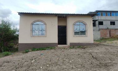 casa en urbanizacion de venta en manta zona este