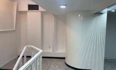 LOCAL COMERCIAL EN RENTA EN PLAZA FIESTA CAMELINAS MORELIA
