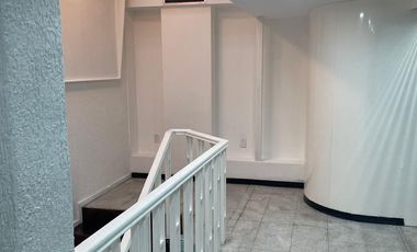LOCAL COMERCIAL EN RENTA EN PLAZA FIESTA CAMELINAS MORELIA