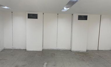 LOCAL COMERCIAL EN RENTA EN PLAZA FIESTA CAMELINAS MORELIA