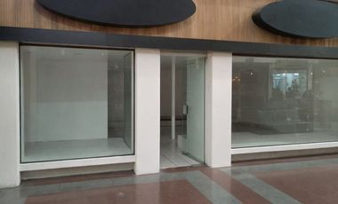 LOCAL COMERCIAL EN RENTA EN PLAZA FIESTA CAMELINAS MORELIA