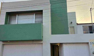hermosa casa en renta