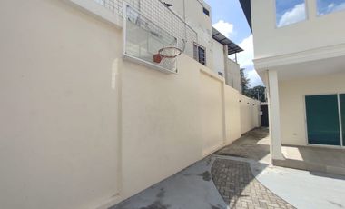 casa de venta sector los mangos portoviejo