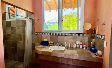 VENDO FANTÁSTICA CASA!!