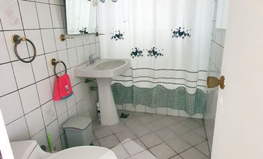 CASA CON GRAN POTENCIAL AMPLIO TERRENO LAS CONDES