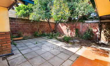 CASA CON GRAN POTENCIAL AMPLIO TERRENO LAS CONDES