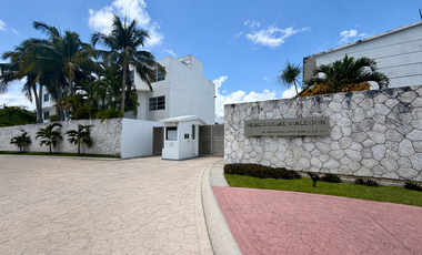SE VENDE CASA EN RESIDENCIAL BONAMPAK CANCUN