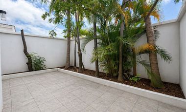 SE VENDE CASA EN RESIDENCIAL BONAMPAK CANCUN