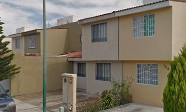 CASA EN VENTA UBICADA EN LA TOSCANA, CELAYA, GUANAJUATO, REMATE
