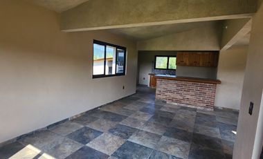 Renta de casa en Acatitlán con amplio jardín