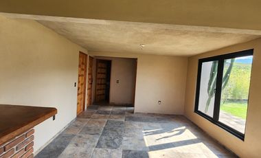 Renta de casa en Acatitlán con amplio jardín