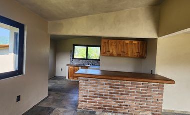 Renta de casa en Acatitlán con amplio jardín