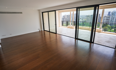 Penthouse de lujo en alquiler en El Golf – 520 m² con vista al Golf y al mar